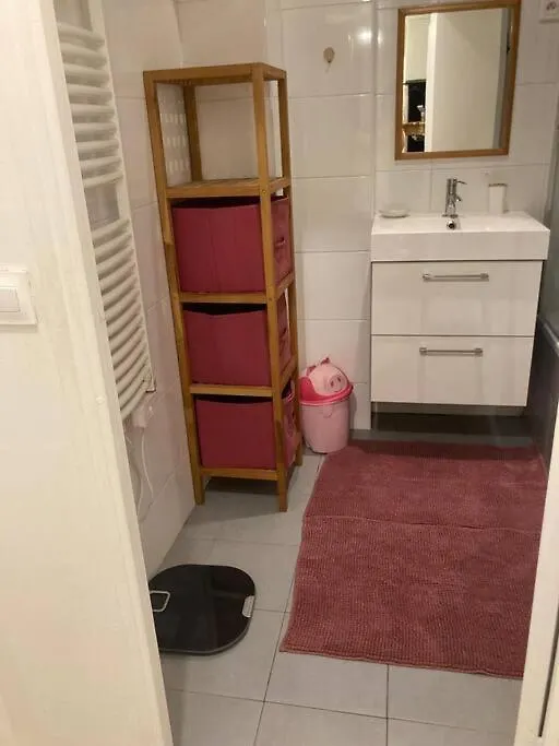 Appartement Cosy Proche Montmartre Parigi 0*,  Francia